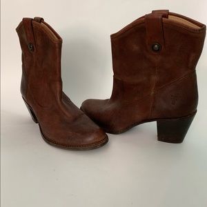 stylish Frye boots!